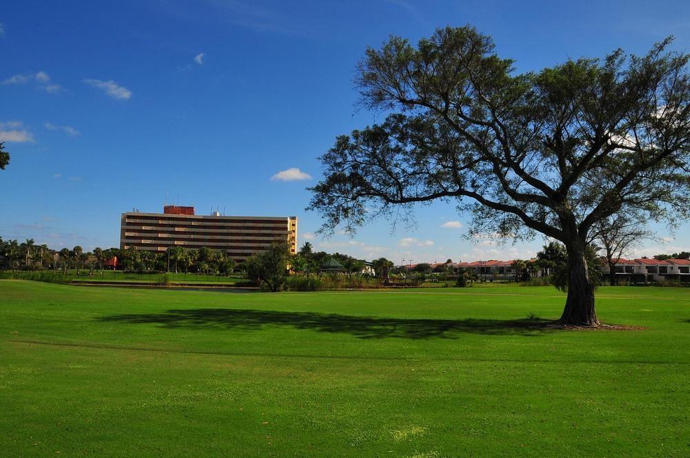 Chateau Mar Golf Resort, Trademark Collection By Wyndham Lauderhill Luaran gambar