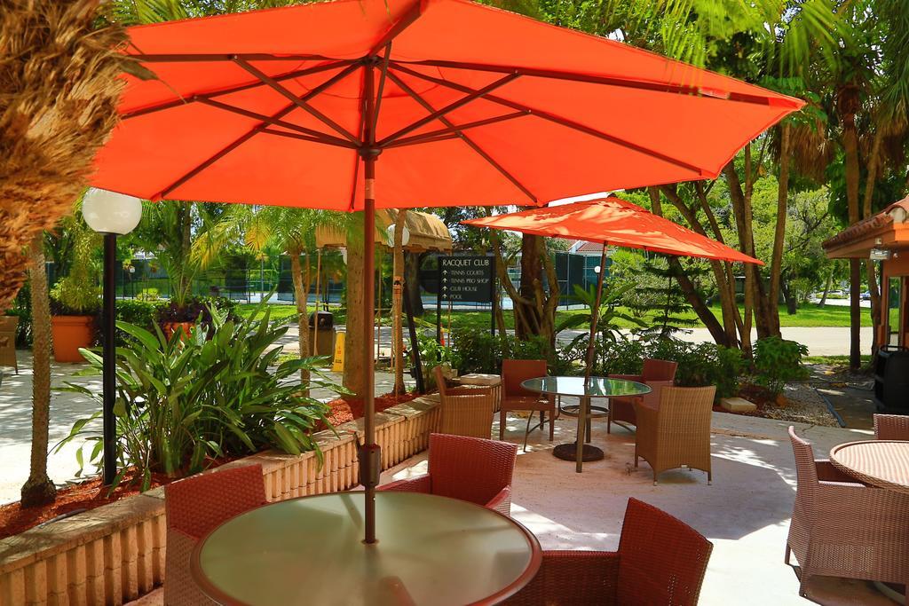 Chateau Mar Golf Resort, Trademark Collection By Wyndham Lauderhill Luaran gambar